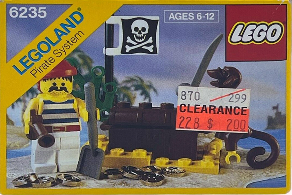 6235 Buried Treasure Back of the Box Builds